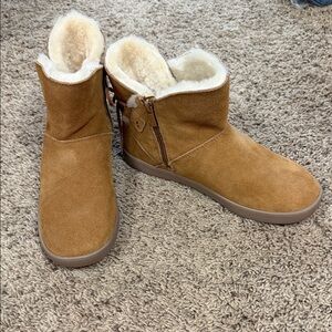 Koolaburra Tan Winter Boots